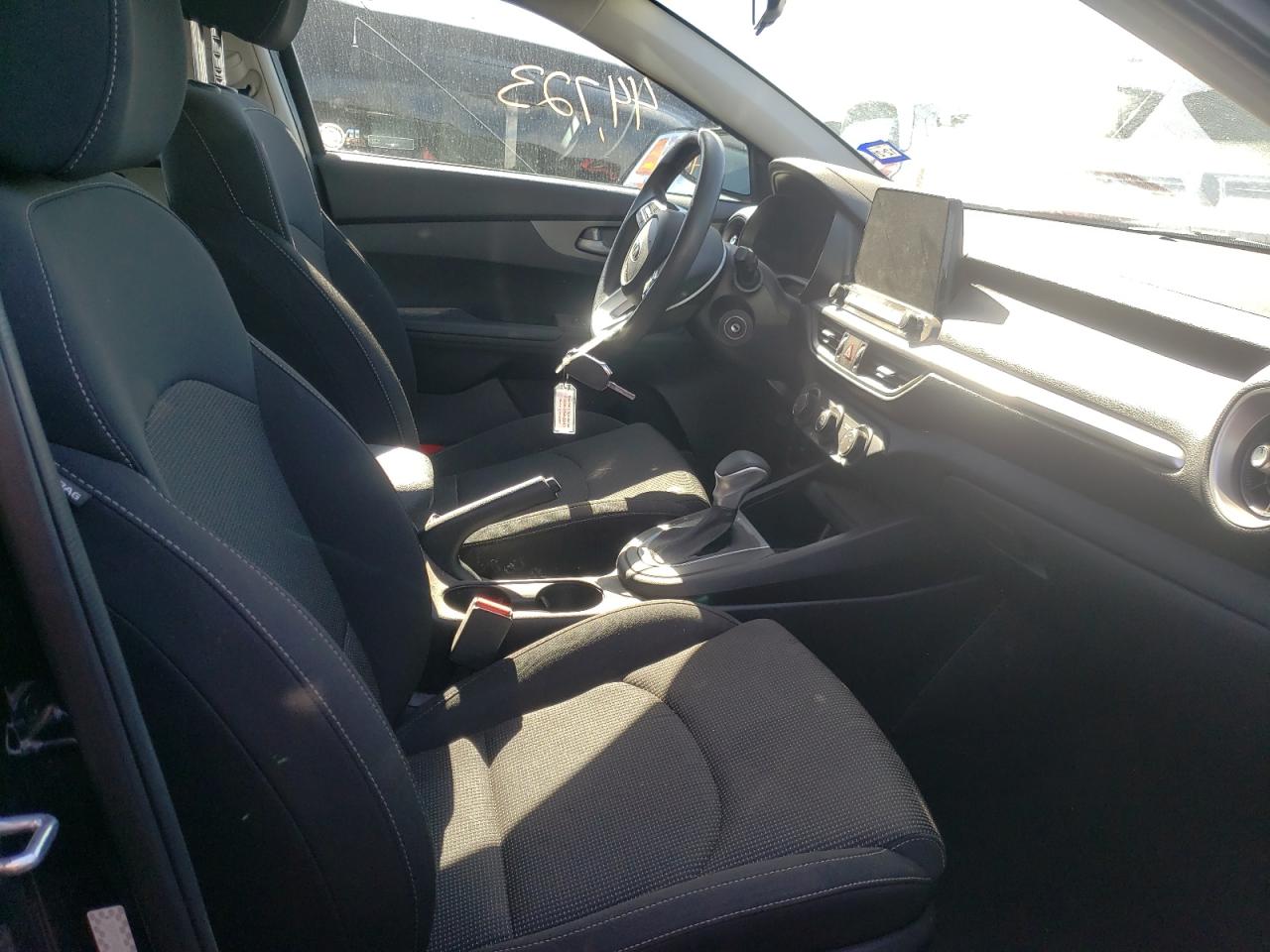 Photo 5 from auction – 2020 KIA FORTE FE with VIN 3KPF24AD8LE201718