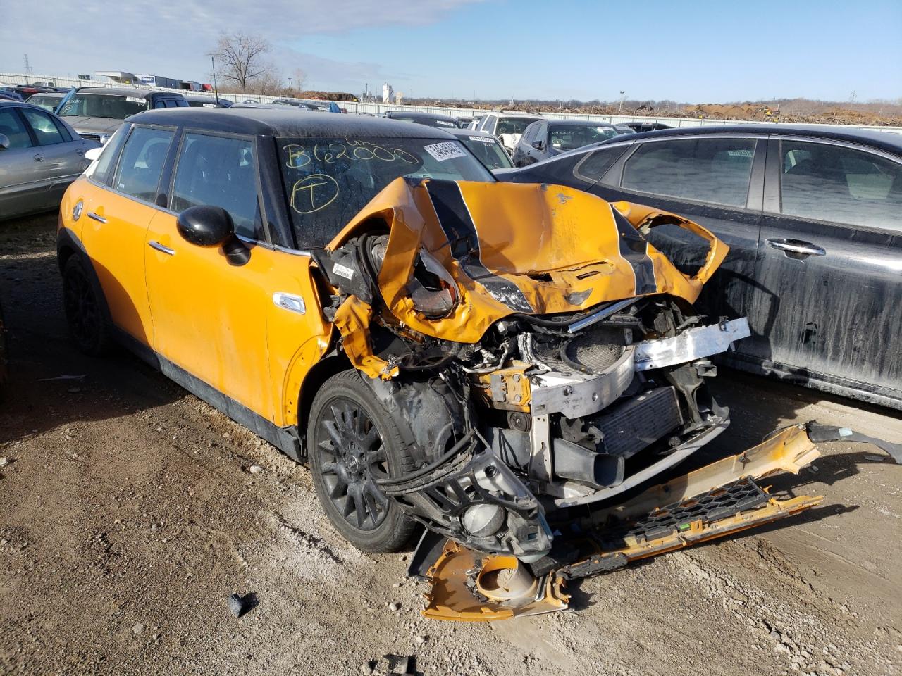 MINI COOPER S 2015 with VIN WMWXU3C56F2B62000 - Photo from auction