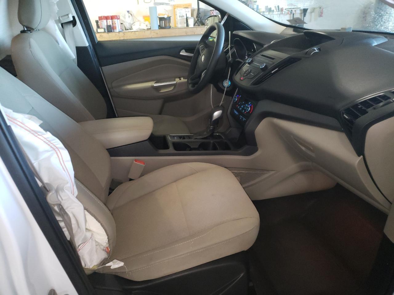 Photo 5 from auction – 2018 FORD ESCAPE SE with VIN 1FMCU9GD2JUB66654
