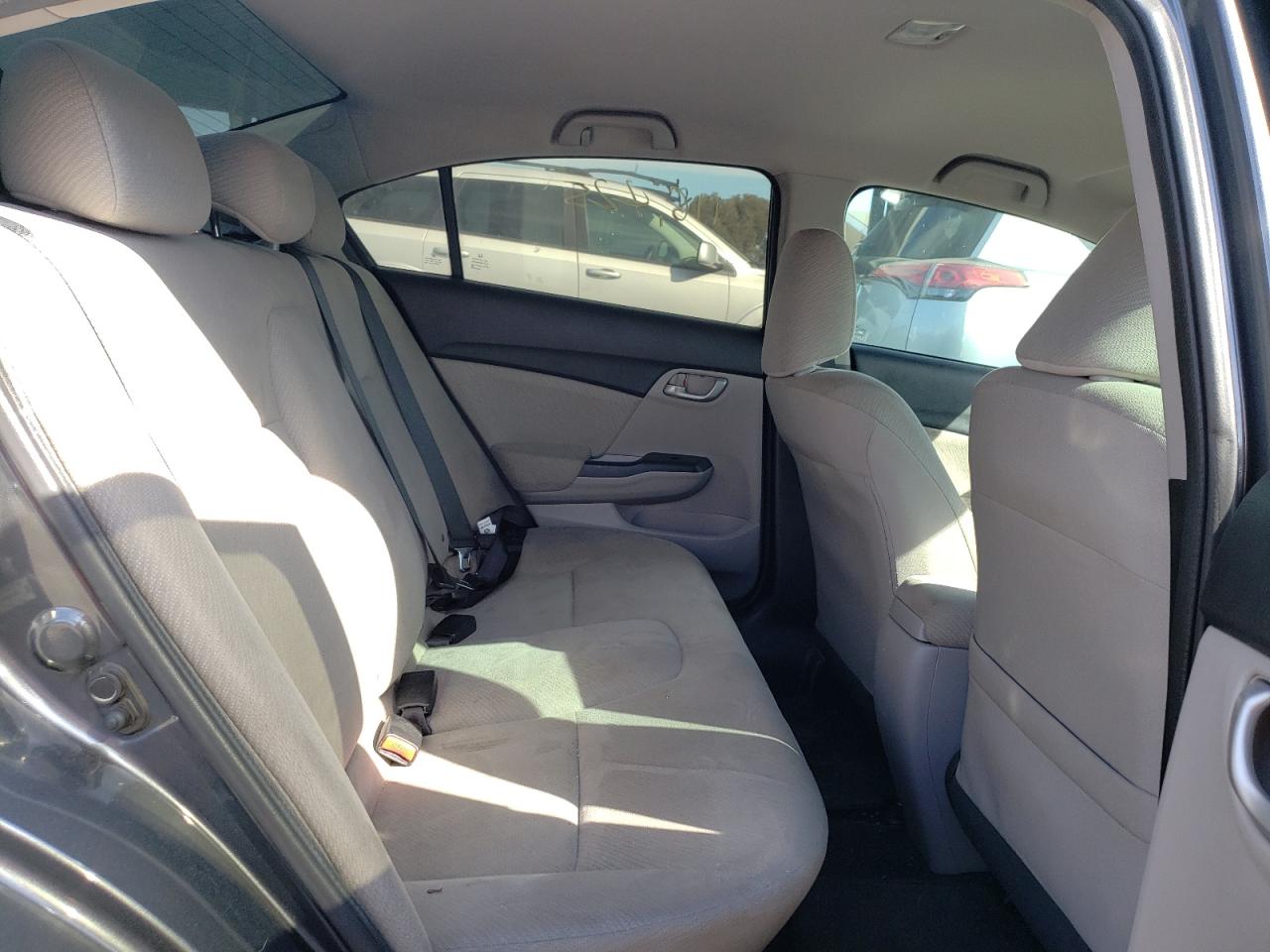 Photo 6 from auction – 2013 HONDA CIVIC HF with VIN 2HGFB2F63DH560397