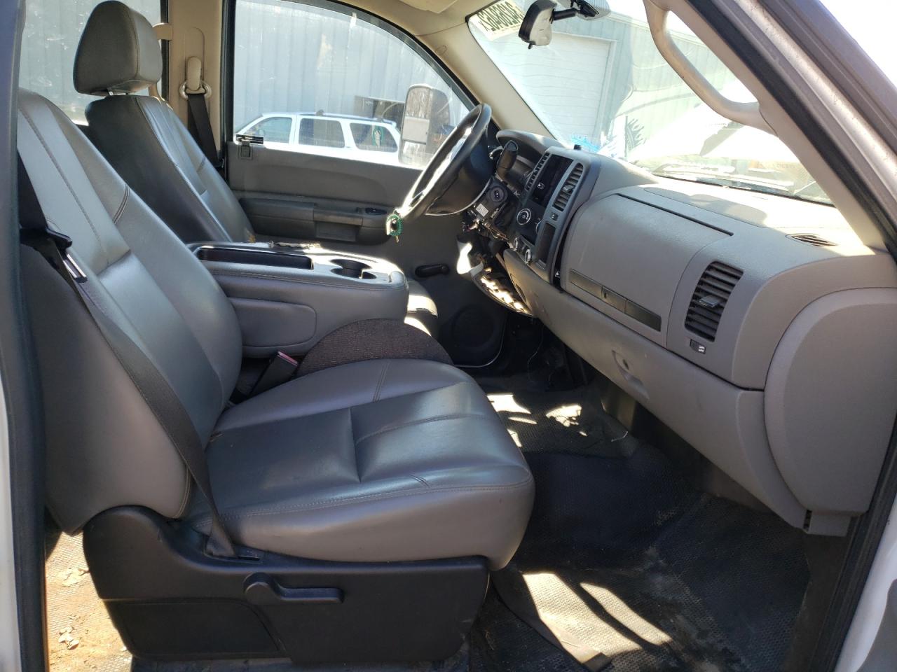 Photo 5 from auction – 2009 CHEVROLET SILVERADO with VIN 1GCHC43K99F112062
