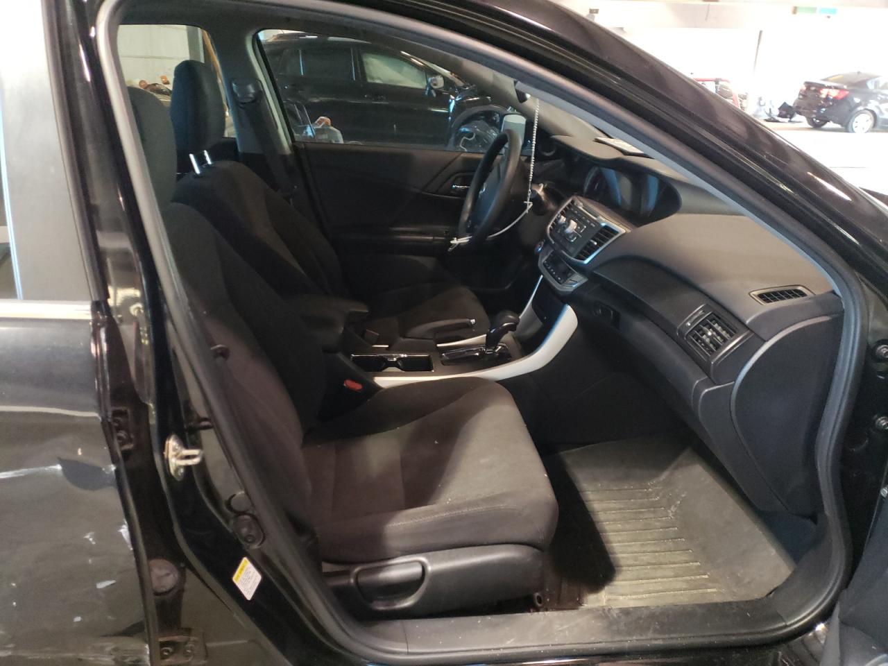 Photo 5 from auction – 2015 HONDA ACCORD EX with VIN 1HGCR2F76FA006733