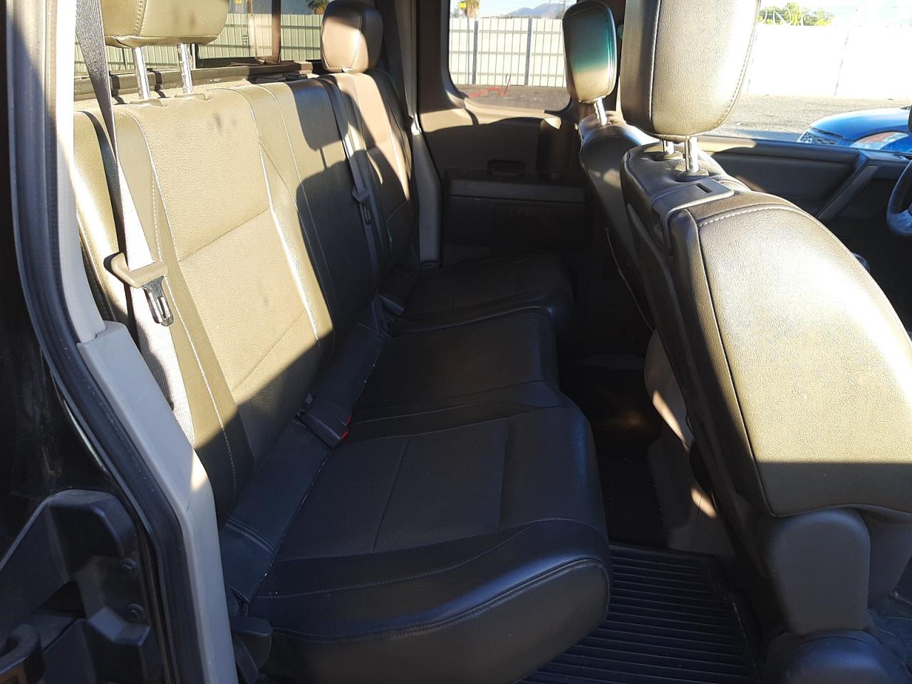 Photo 6 from auction – 2004 NISSAN TITAN XE with VIN 1N6AA06BX4N511800