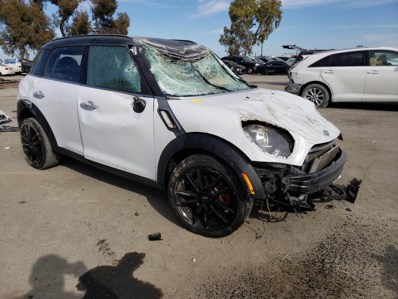 MINI COOPER S C 2015 with VIN WMWZC3C52FWP52941 - Photo from auction