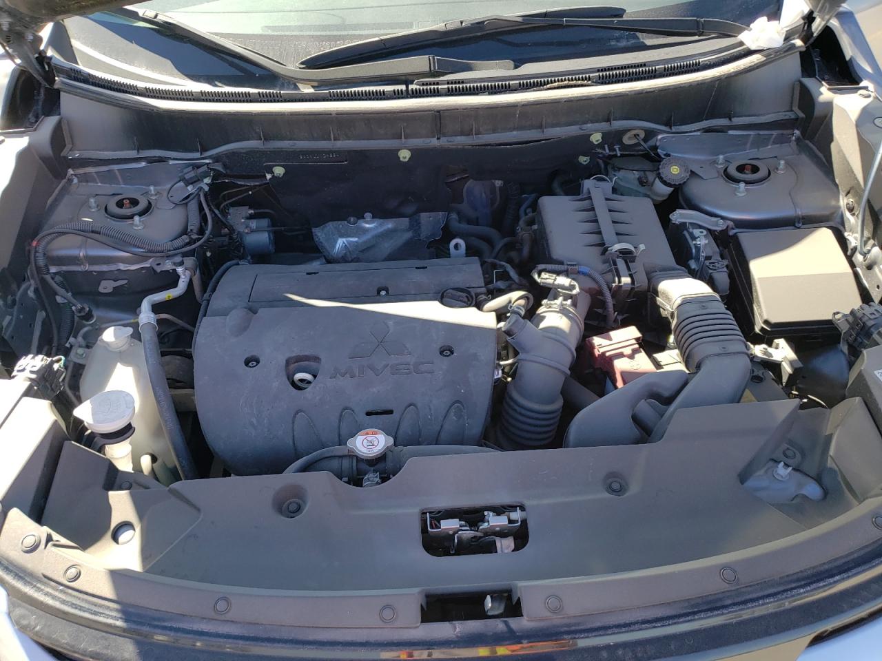 Photo 7 from auction – 2020 MITSUBISHI OUTLANDER with VIN JA4AP4AU4LU024334
