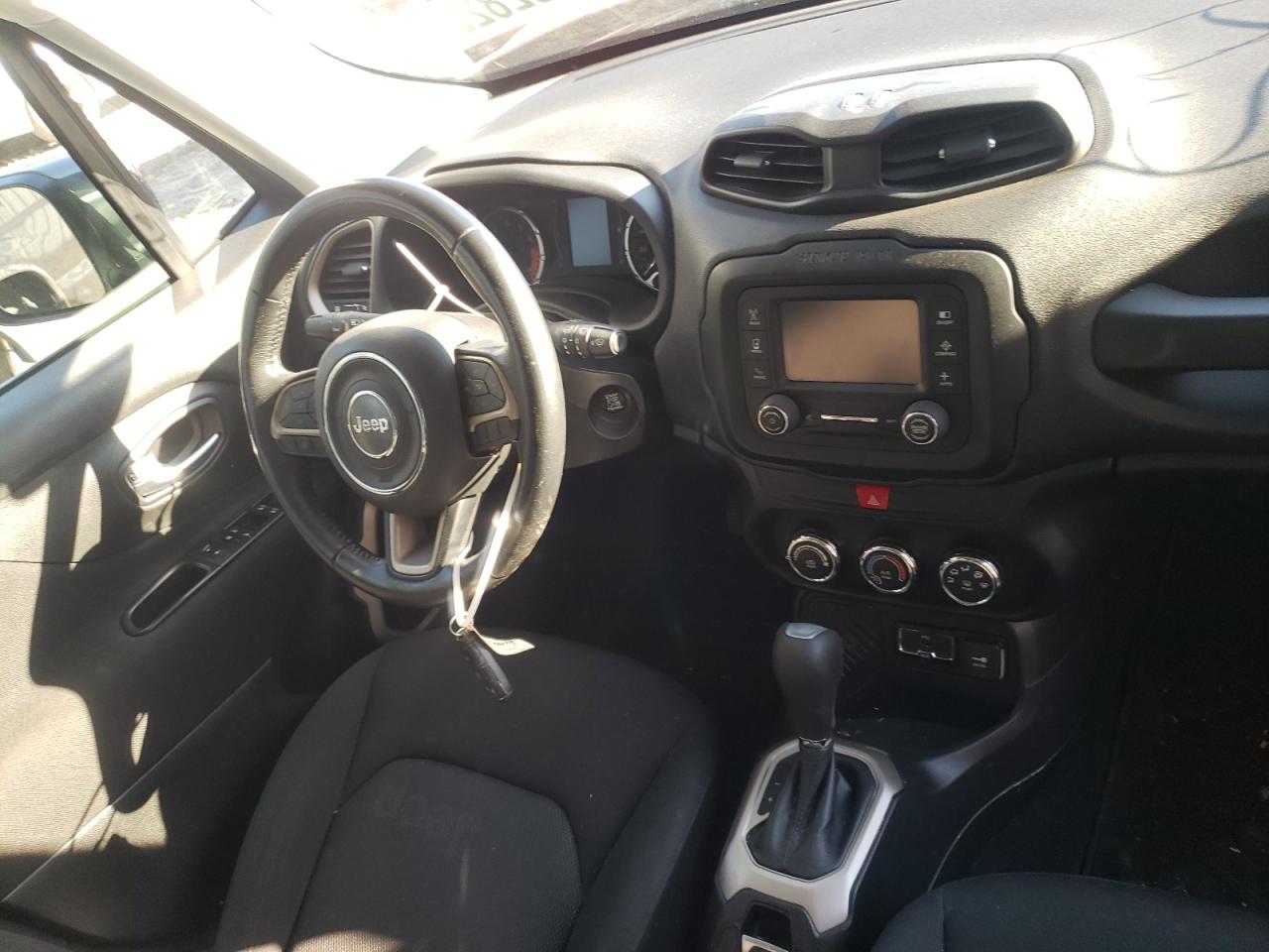 Photo 9 from auction – 2017 JEEP RENEGADE L with VIN ZACCJABB0HPG37619
