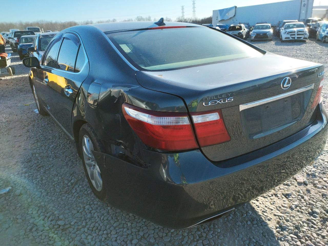 Photo 3 from auction – 2007 LEXUS LS 460 with VIN JTHBL46FX75043873