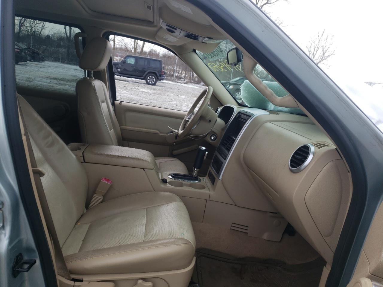 Photo 5 from auction – 2006 MERCURY MOUNTAINEE with VIN 4M2EU48846UJ14932