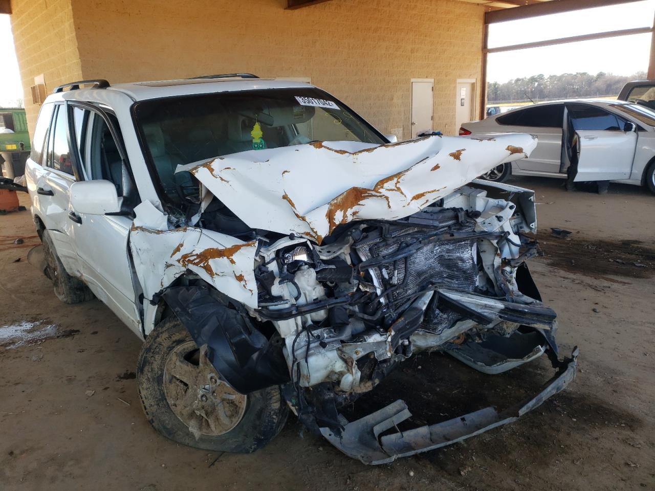HONDA PILOT EXL 2005 with VIN 5FNYF18635B004553 - Photo from auction