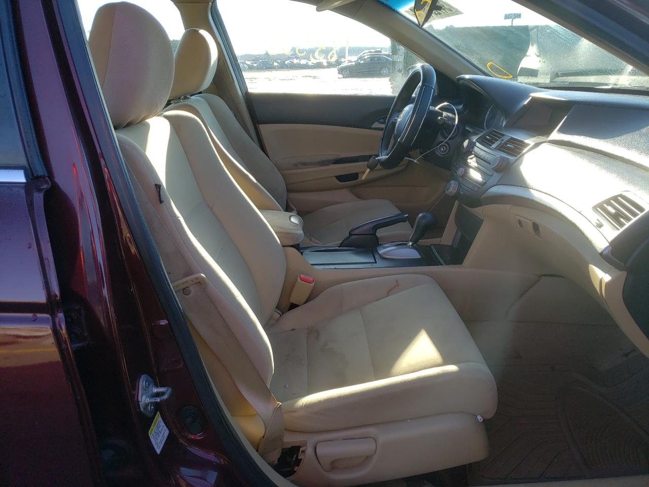 Photo 5 from auction – 2011 HONDA ACCORD LX with VIN 1HGCP2F33BA016150