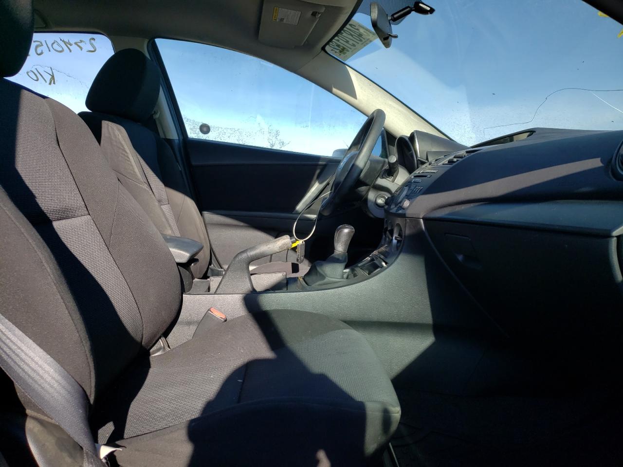 Photo 5 from auction – 2010 MAZDA 3 I with VIN JM1BL1HF3A1221165
