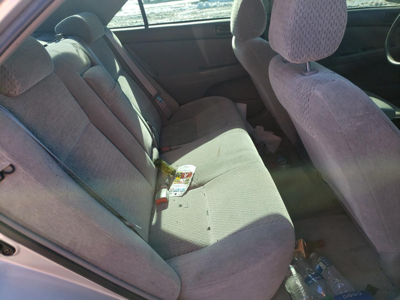 Photo 6 from auction – 2002 TOYOTA CAMRY LE with VIN 4T1BE32K12U094925