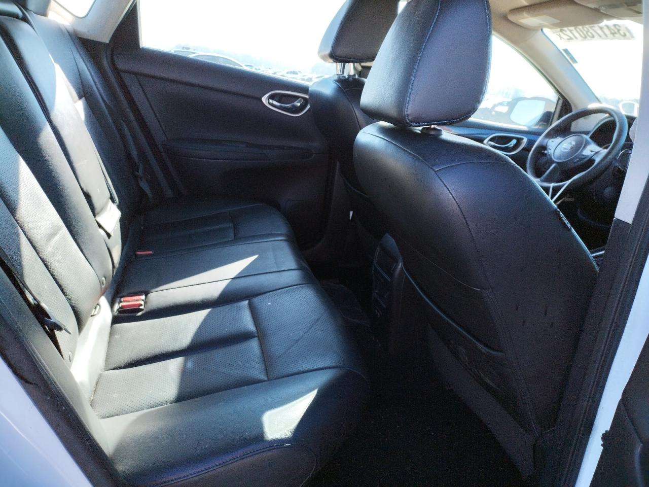 Photo 6 from auction – 2018 NISSAN SENTRA SR with VIN 3N1CB7AP3JY214194
