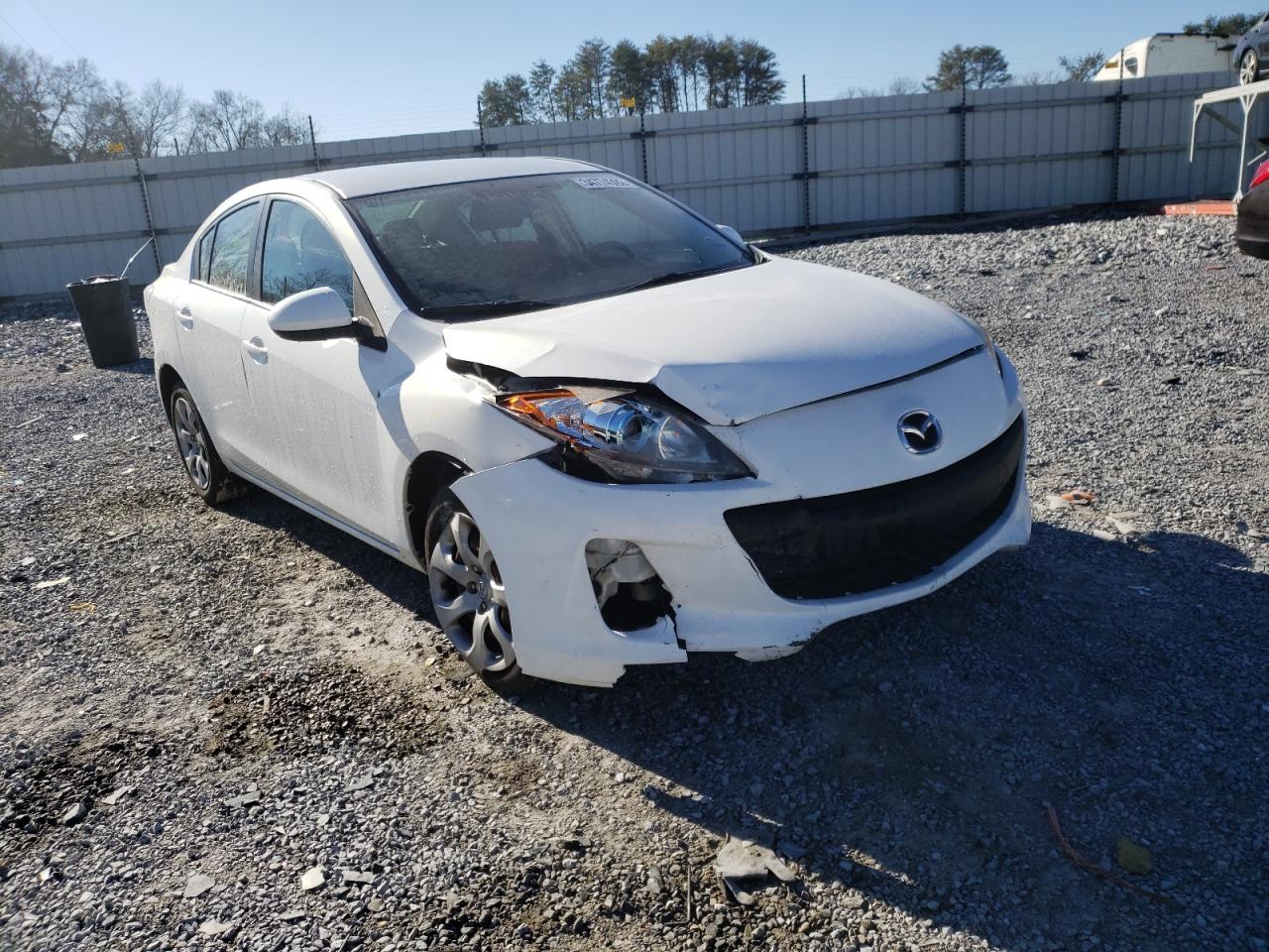 MAZDA 3 I 2013 with VIN JM1BL1UPXD1744198 - Photo from auction