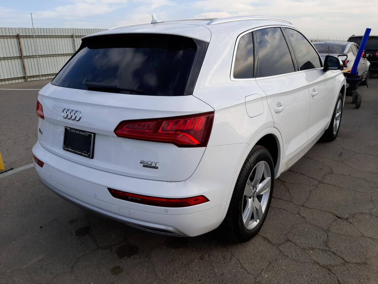 Photo 4 from auction – 2018 AUDI Q5 PREMIUM with VIN WA1BNAFY4J2134216