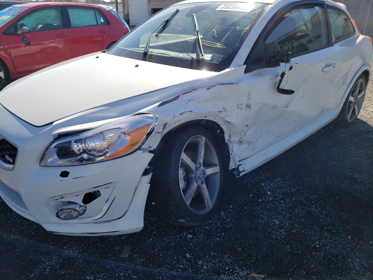 Photo 9 from auction – 2013 VOLVO C30 T5 with VIN YV1672MK2D2309633