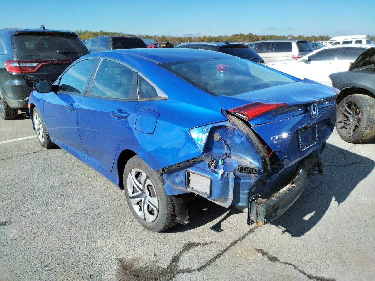 Photo 3 from auction – 2017 HONDA CIVIC LX with VIN 19XFC2F59HE210065
