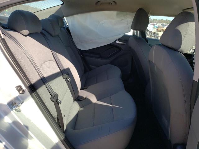 Photo 6 from auction – 2018 KIA FORTE LX with VIN 3KPFK4A7XJE234260