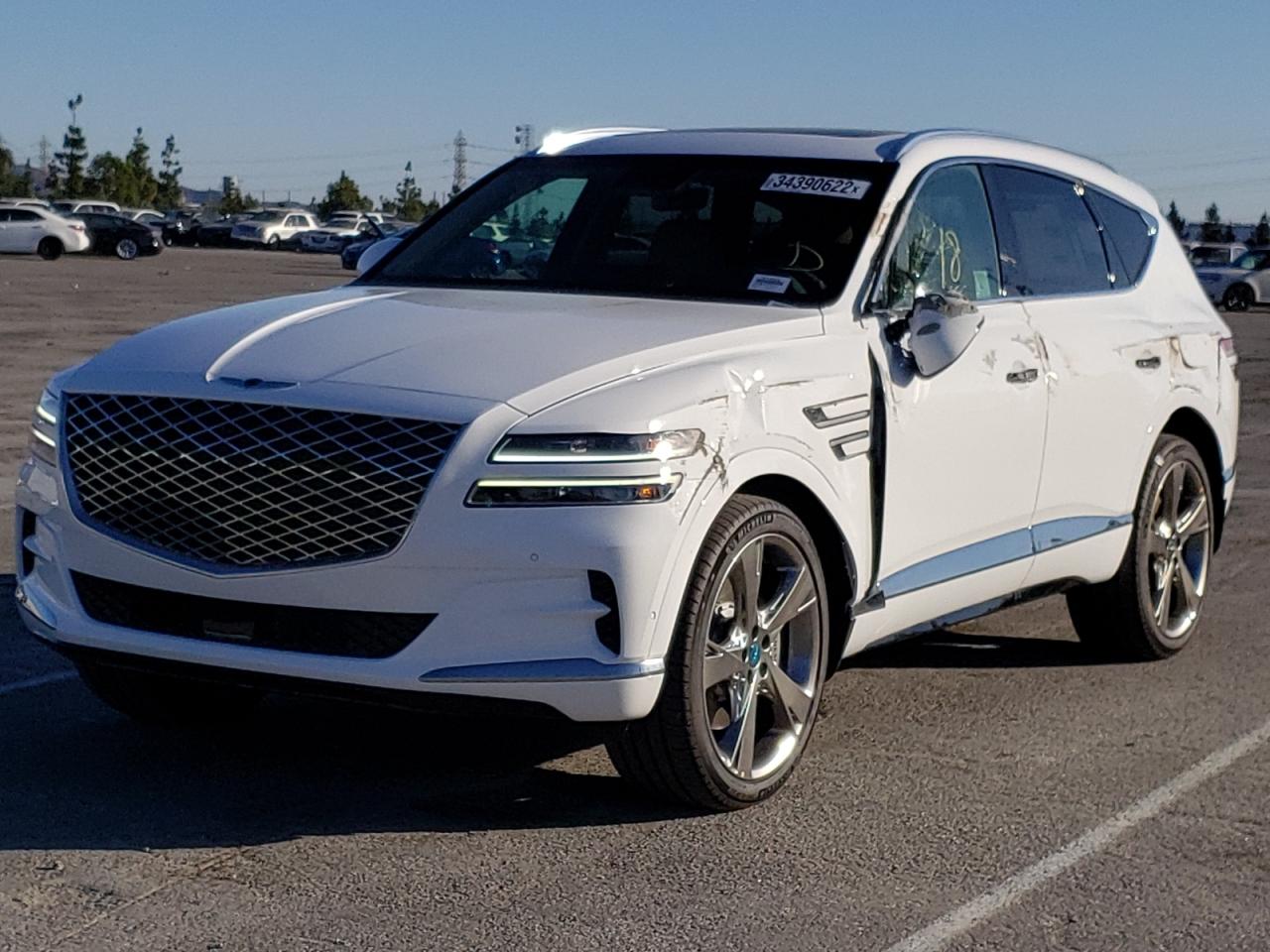 Photo 2 from auction – 2022 GENESIS GV80 BASE with VIN KMUHBDSB9NU077157