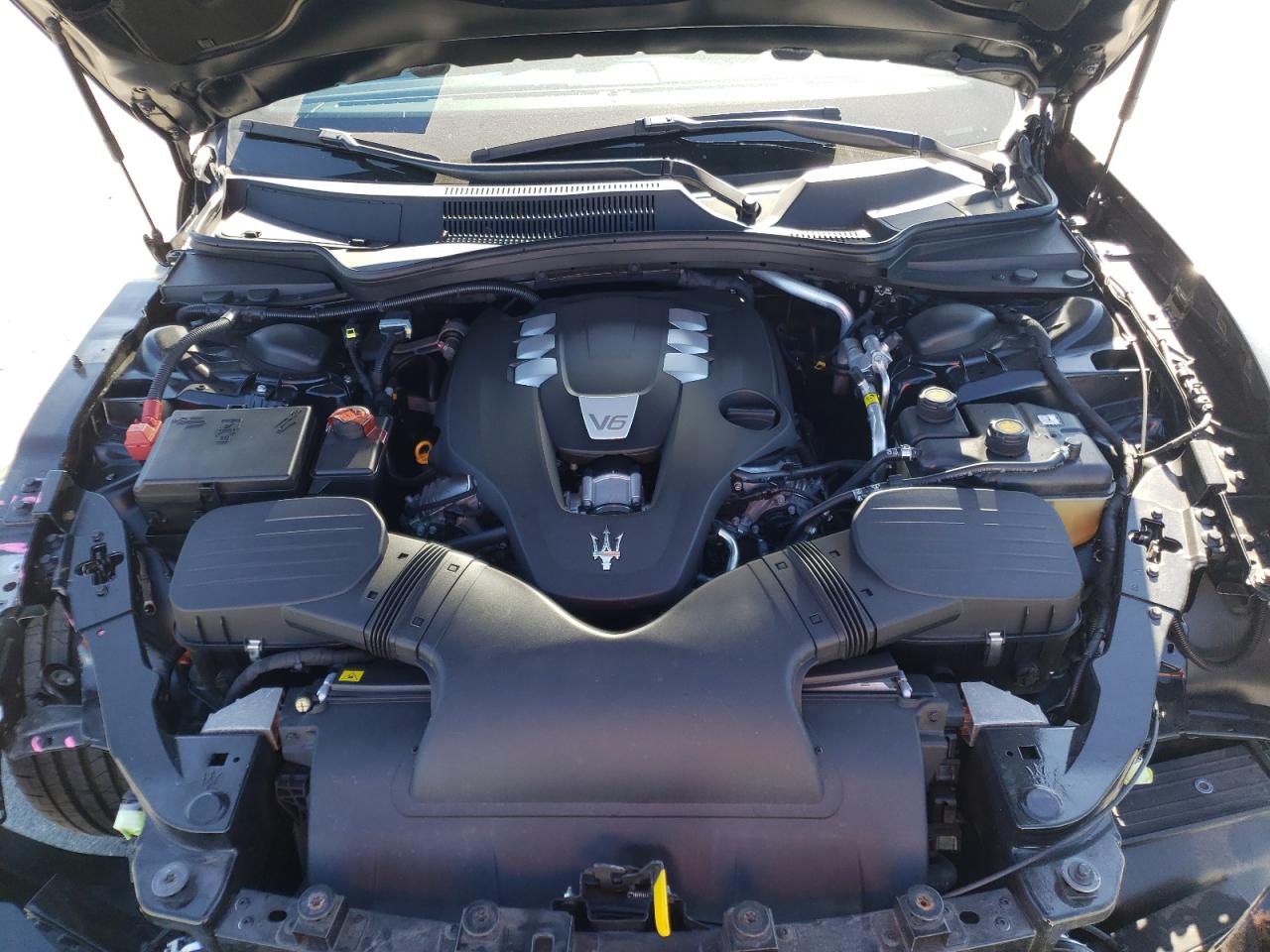 Photo 7 from auction – 2014 MASERATI GHIBLI with VIN ZAM57XSA1E1105742