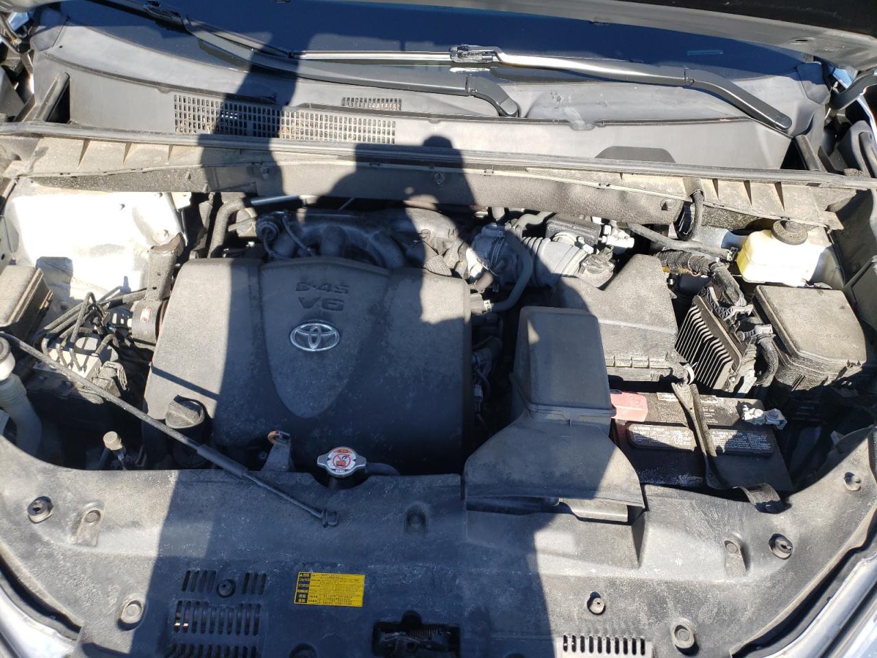 Photo 7 from auction – 2018 TOYOTA HIGHLANDER with VIN 5TDBZRFH9JS884325