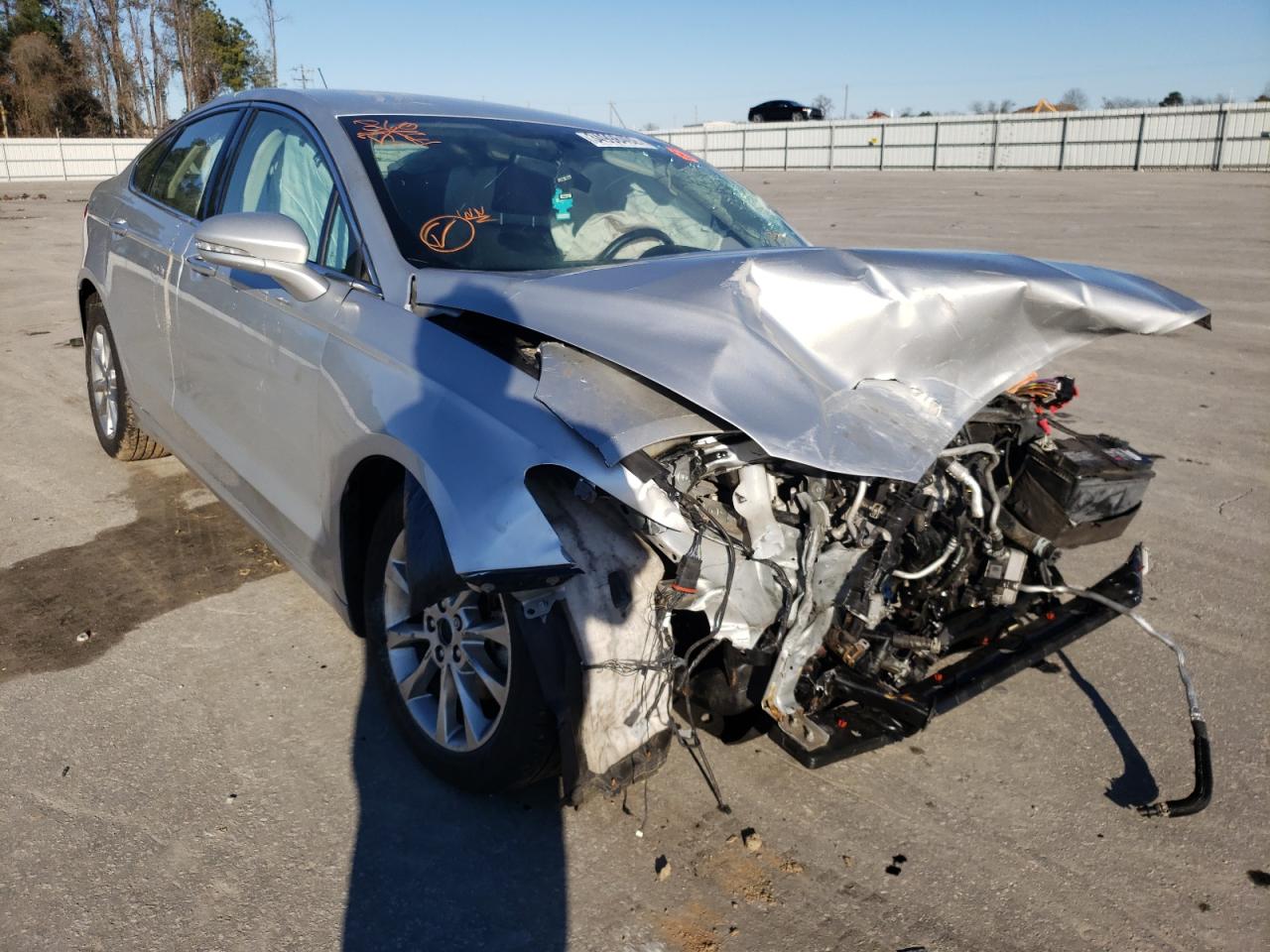 Photo 1 from auction – 2017 FORD FUSION SE with VIN 3FA6P0HD4HR396593