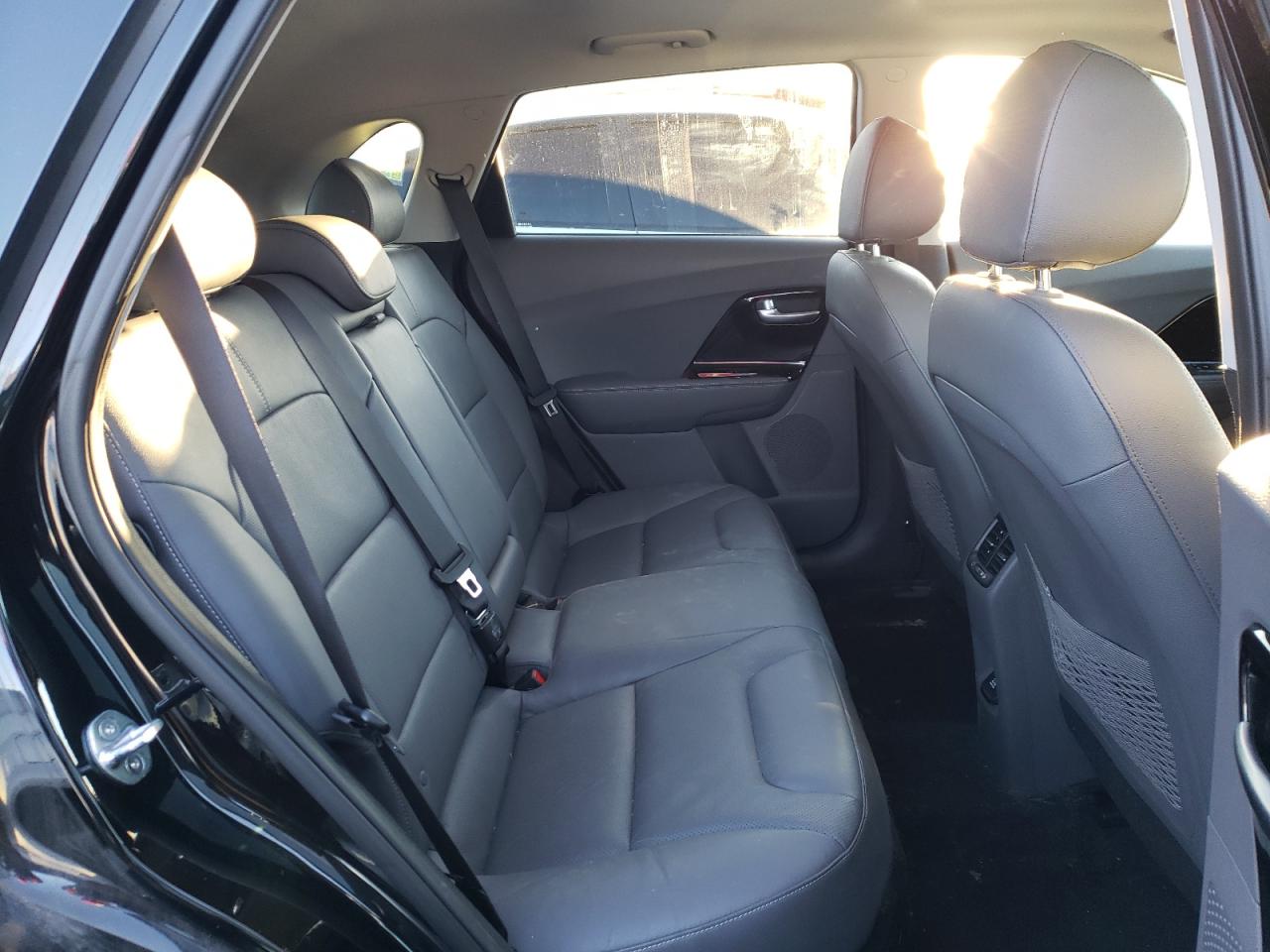 Photo 6 from auction – 2019 KIA NIRO TOURI with VIN KNDCE3LC4K5263930