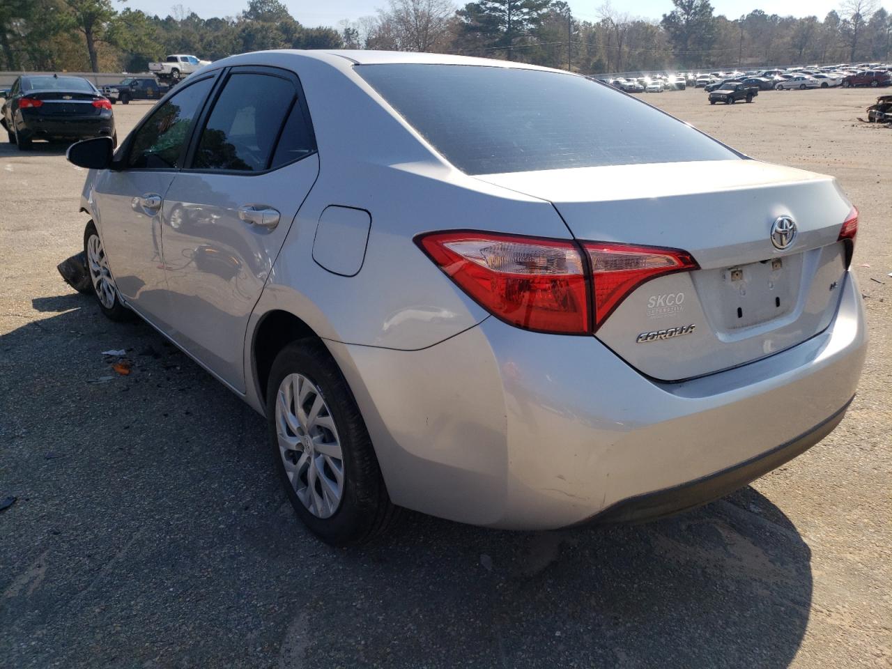 Photo 3 from auction – 2017 TOYOTA COROLLA L with VIN 5YFBURHEXHP706699