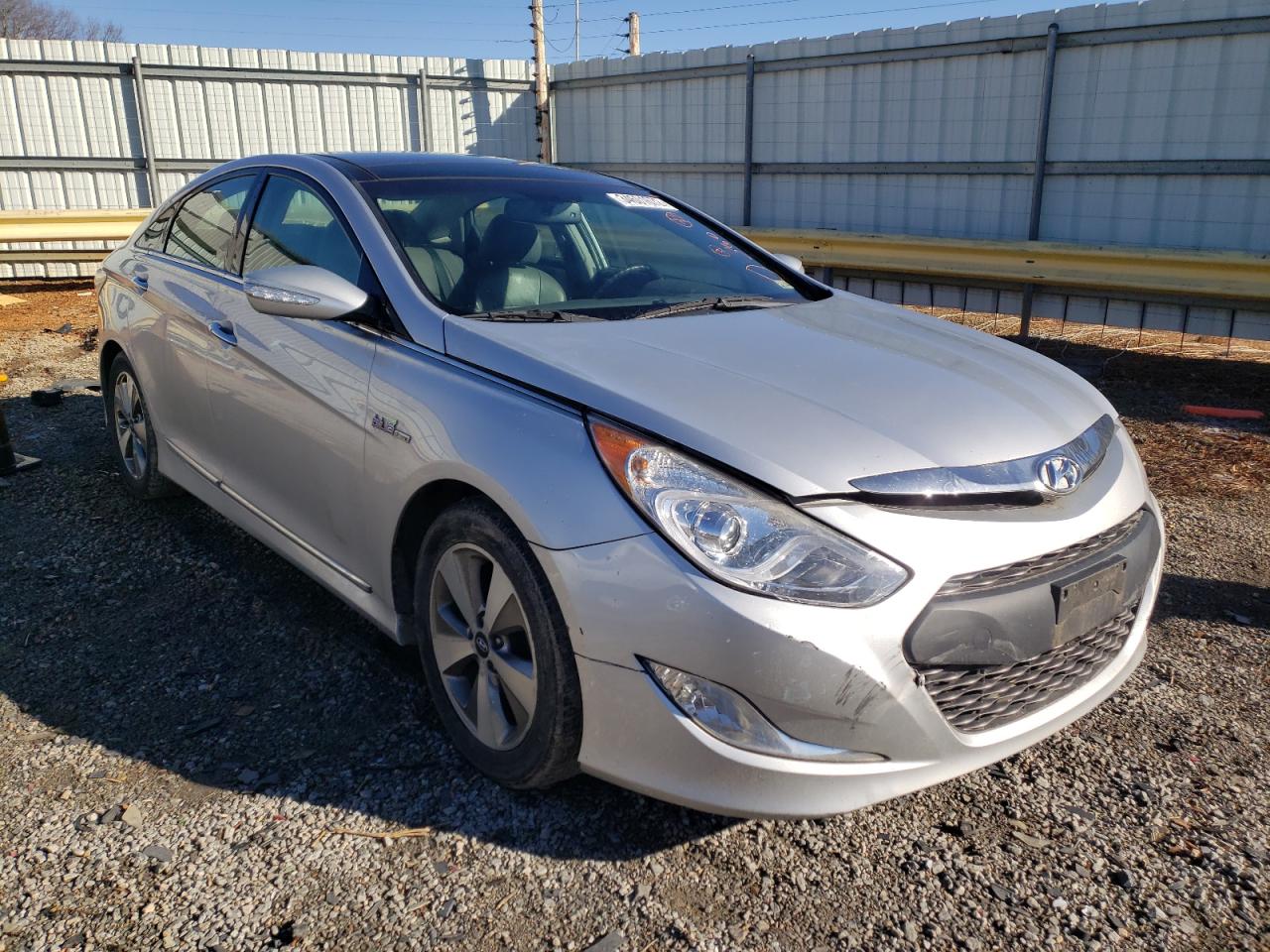 HYUNDAI SONATA HYB 2012 with VIN KMHEC4A44CA061934 - Photo from auction