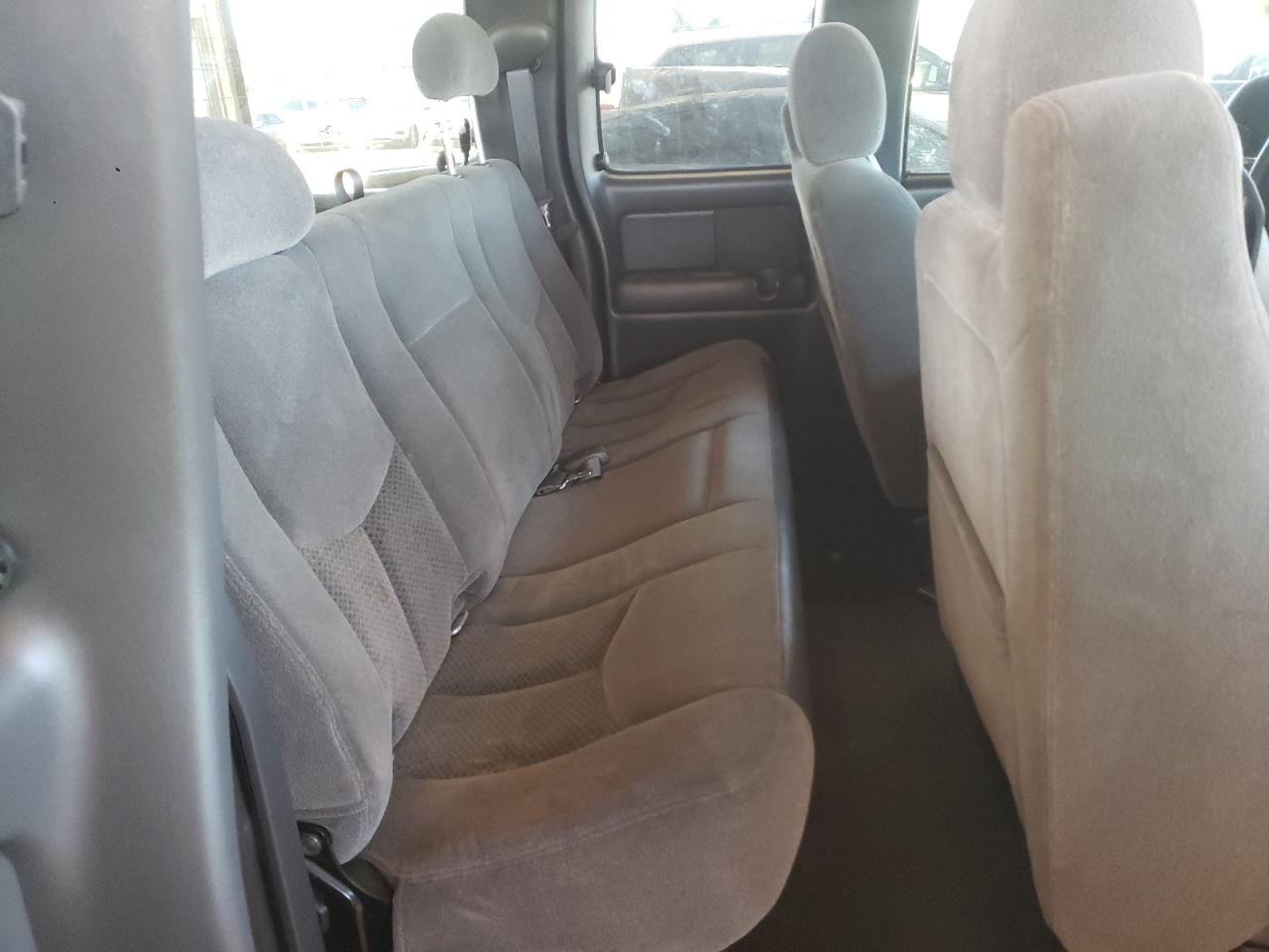 Photo 6 from auction – 2005 CHEVROLET SILVERADO with VIN 2GCEC19TX51154405