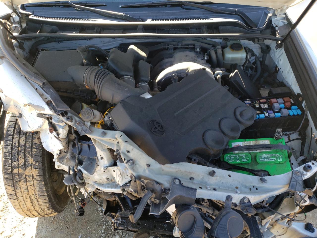 Photo 7 from auction – 2013 TOYOTA 4RUNNER SR with VIN JTEBU5JR7D5142115