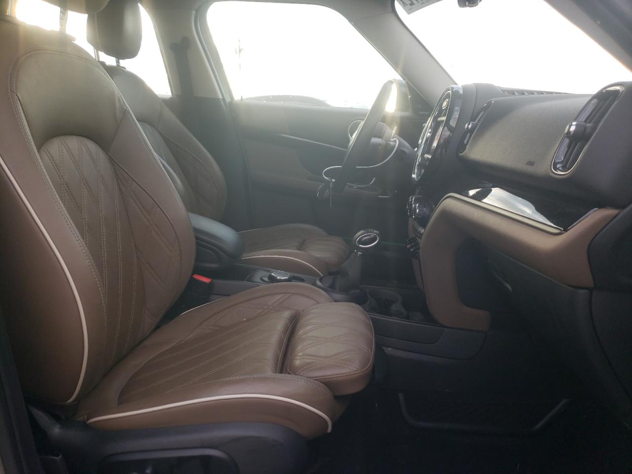 Photo 5 from auction – 2019 MINI COOPER COU with VIN WMZYV5C51K3F58694