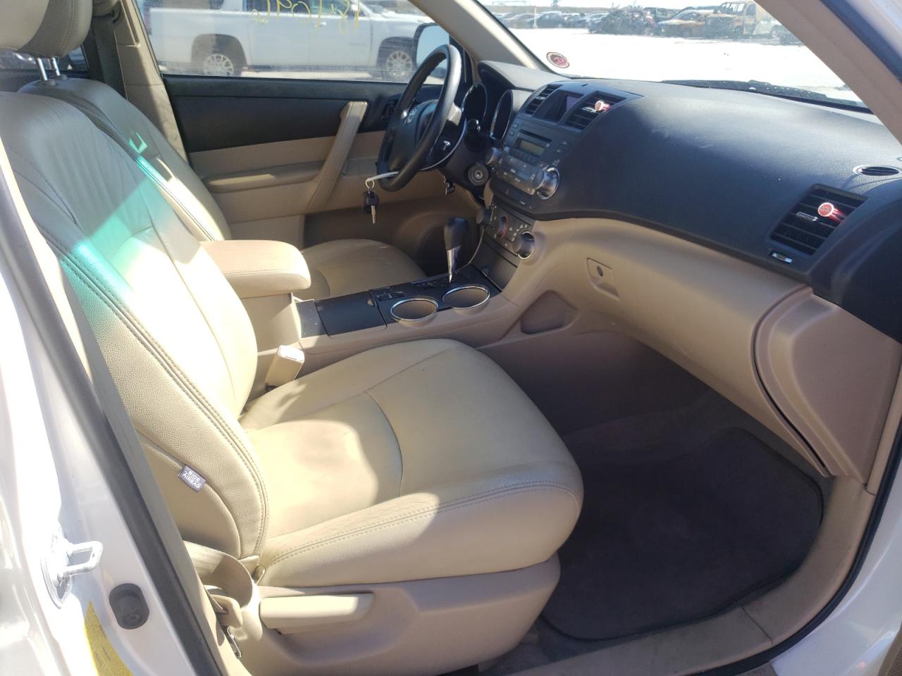 Photo 5 from auction – 2008 TOYOTA HIGHLANDER with VIN JTEDS41A982005395
