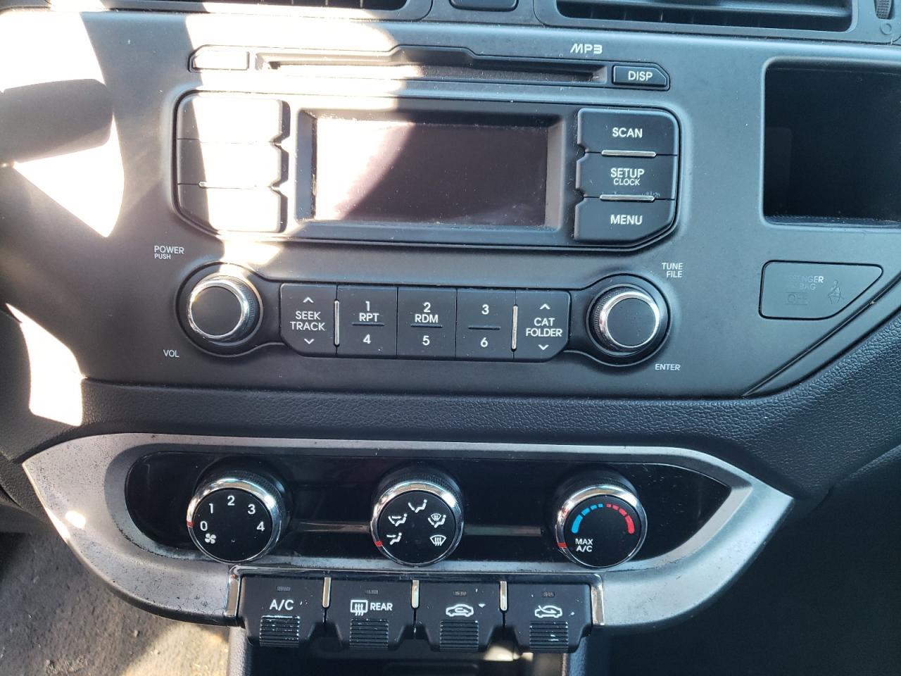 Photo 9 from auction – 2013 KIA RIO EX with VIN KNADN5A37D6214282
