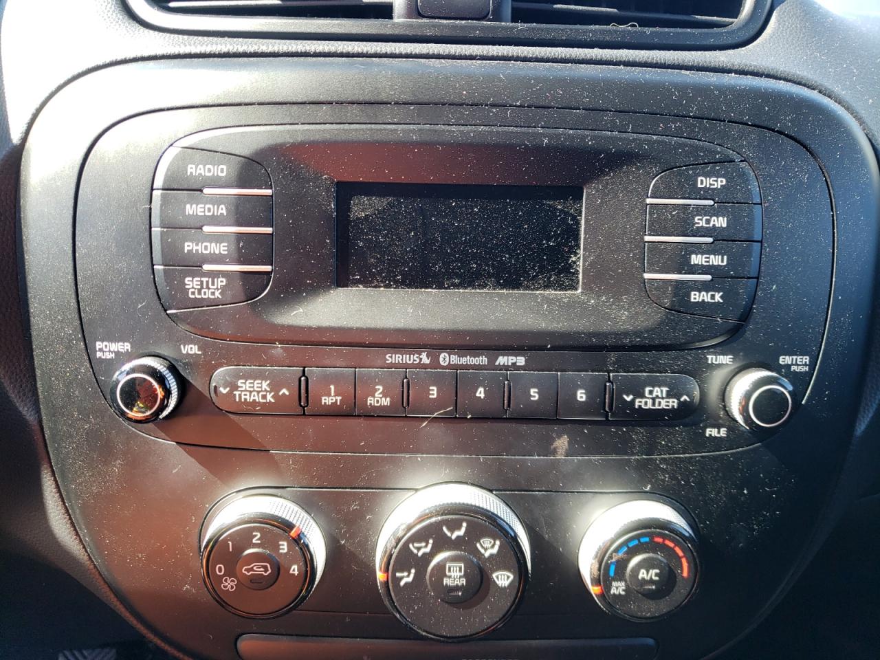 Photo 9 from auction – 2015 KIA SOUL with VIN KNDJN2A23F7220220