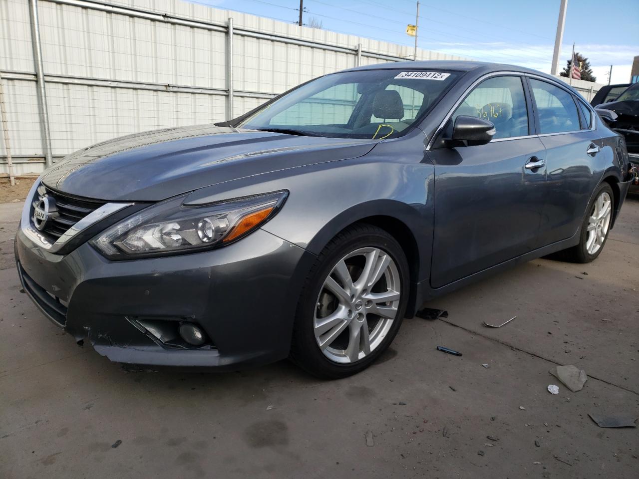 Photo 2 from auction – 2017 NISSAN ALTIMA 3.5 with VIN 1N4BL3AP3HC168129