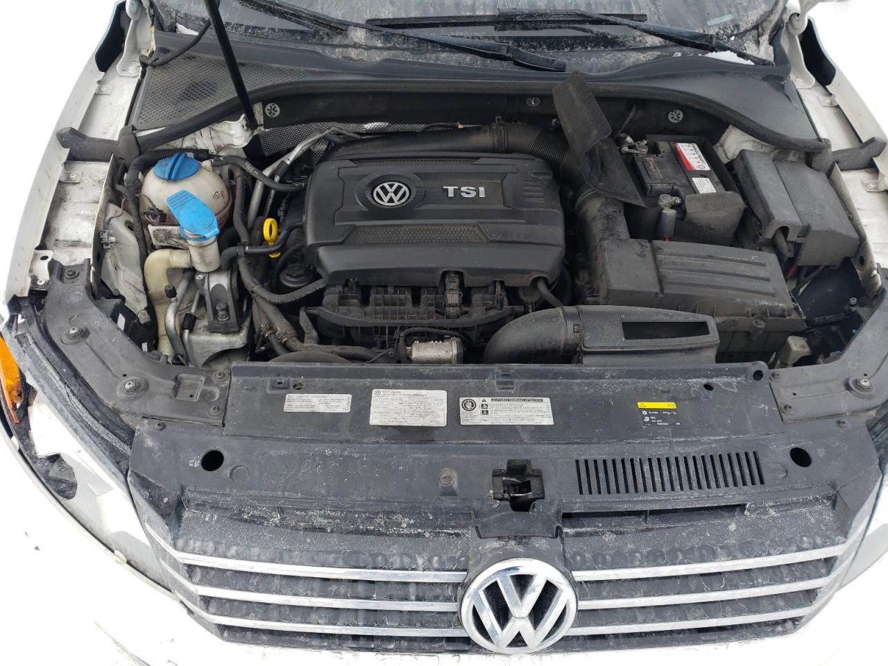Photo 7 from auction – 2014 VOLKSWAGEN PASSAT S with VIN 1VWAS7A31EC110624