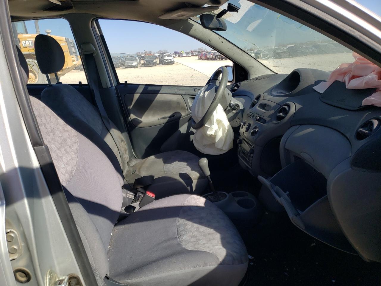 Photo 5 from auction – 2002 TOYOTA ECHO with VIN JTDBT123120210767