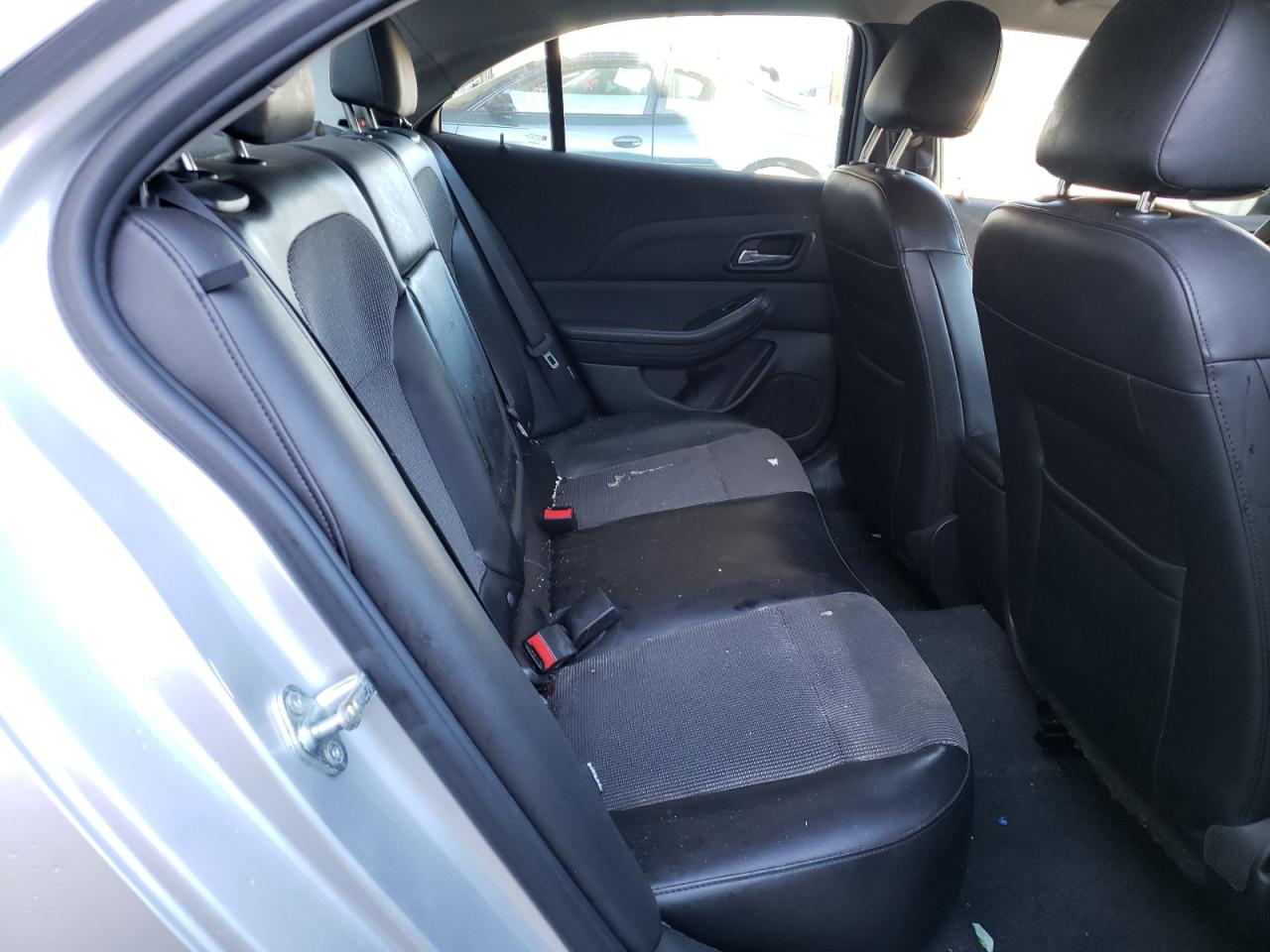 Photo 6 from auction – 2015 CHEVROLET MALIBU 1LT with VIN 1G11C5SL4FF192215