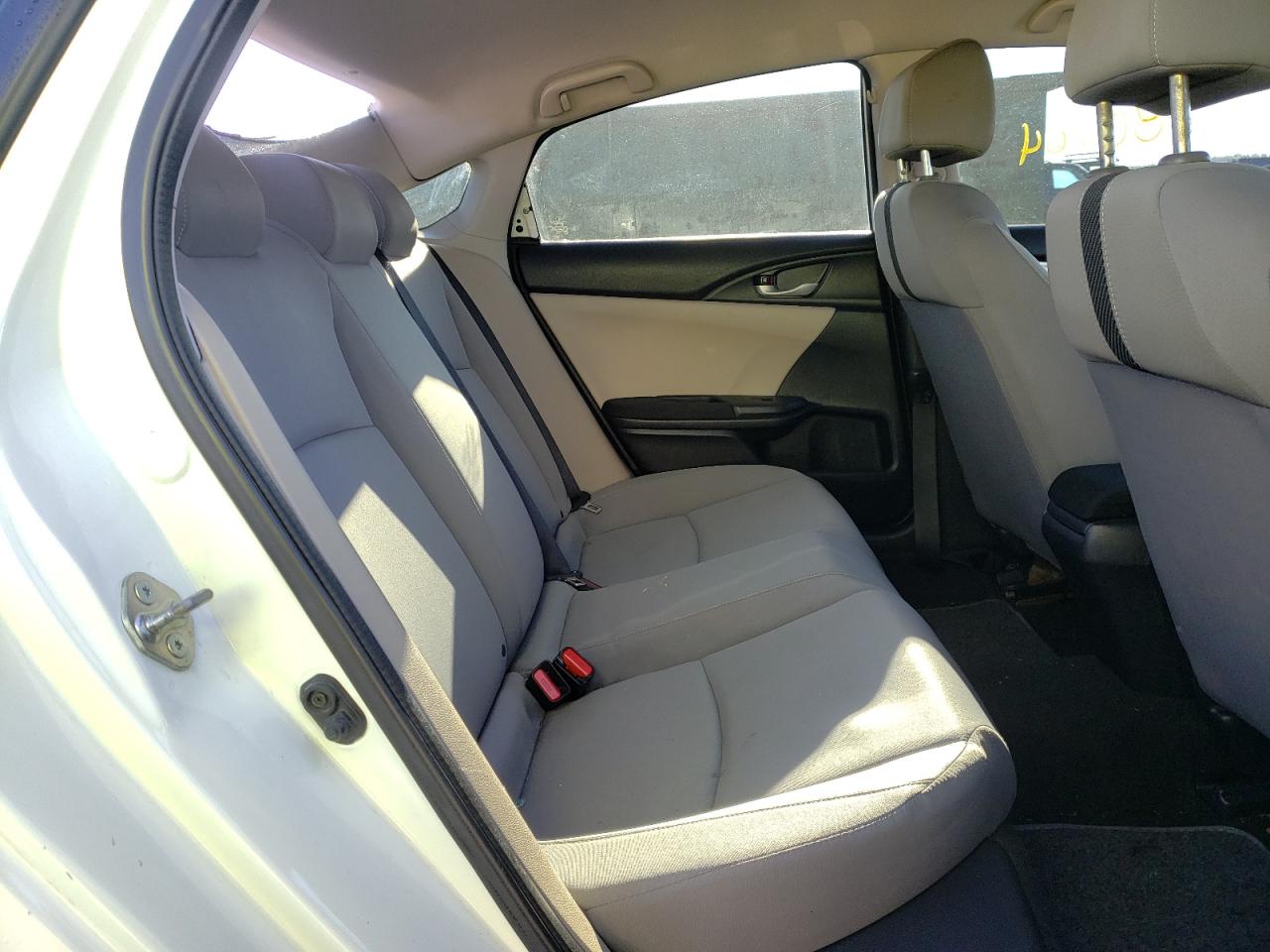 Photo 6 from auction – 2018 HONDA CIVIC LX with VIN 2HGFC2F56JH512117