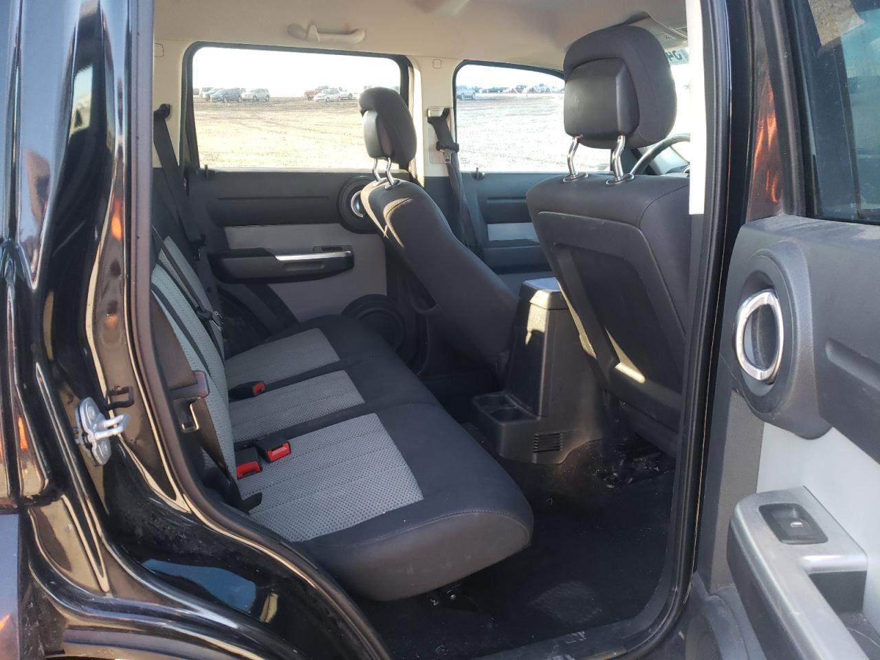 Photo 6 from auction – 2010 DODGE NITRO SXT with VIN 1D4PU5GK1AW137571