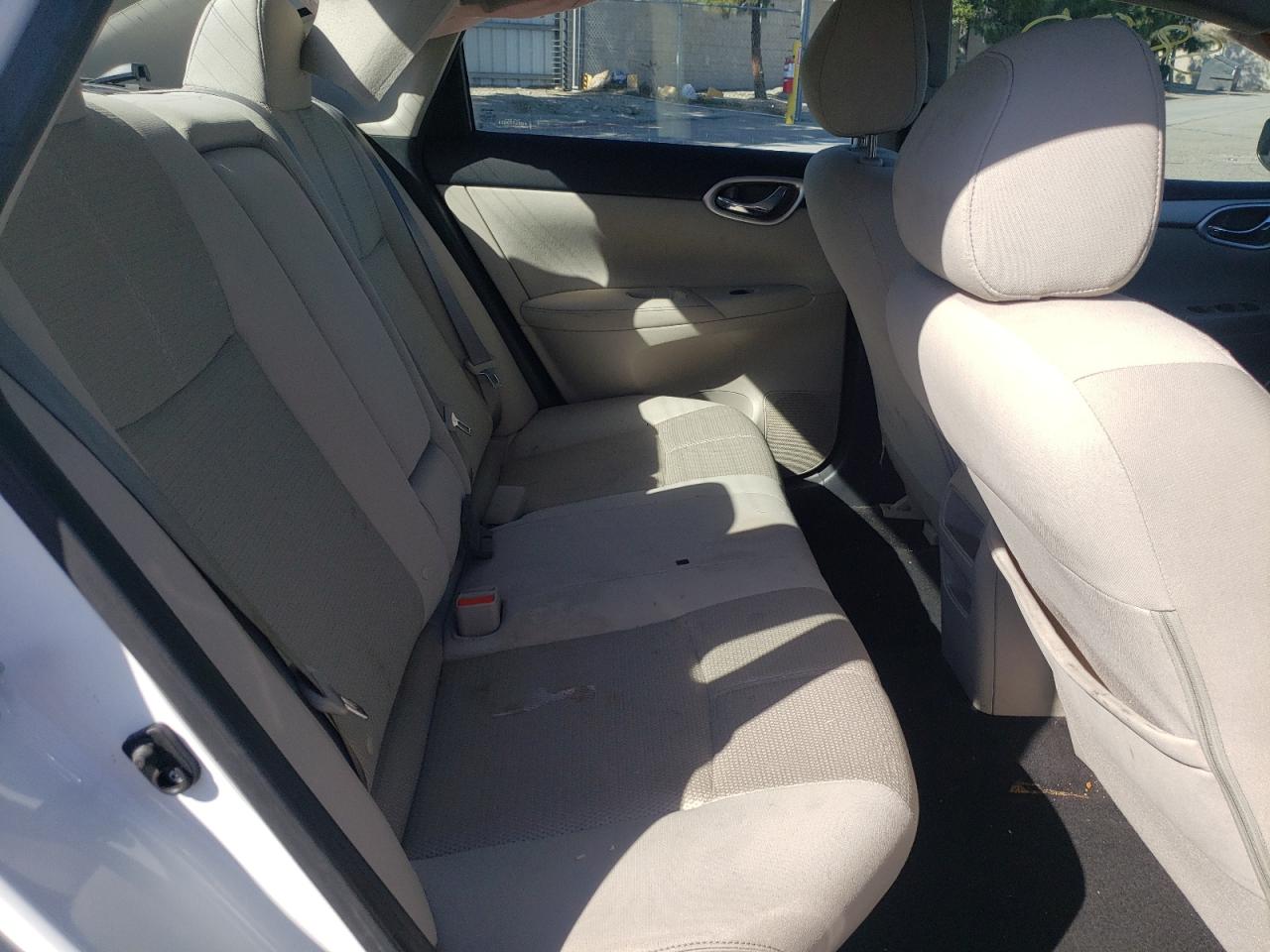 Photo 6 from auction – 2015 NISSAN SENTRA S with VIN 3N1AB7AP1FY320643