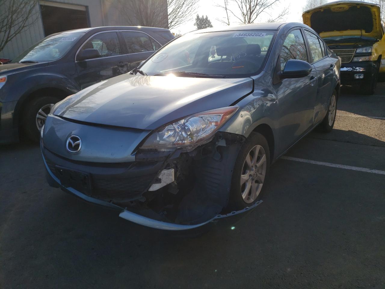 Photo 2 from auction – 2011 MAZDA 3 I with VIN JM1BL1VG1B1461202
