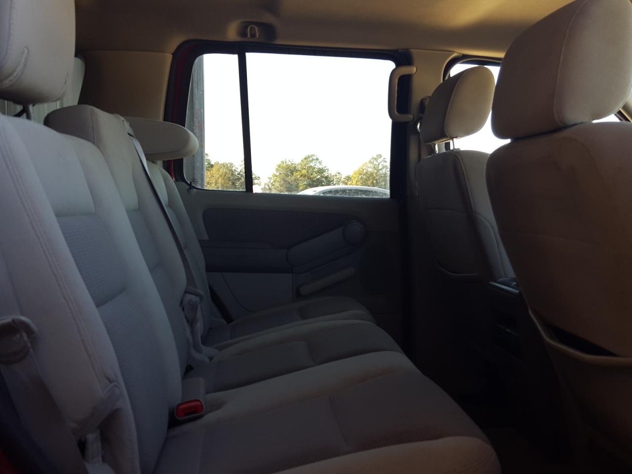 Photo 6 from auction – 2007 FORD EXPLORER X with VIN 1FMEU63E27UB43230