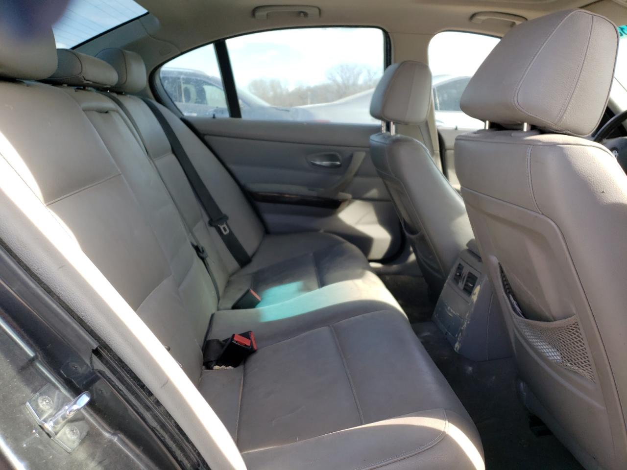 Photo 6 from auction – 2007 BMW 328 I with VIN WBAVA33577KX74799