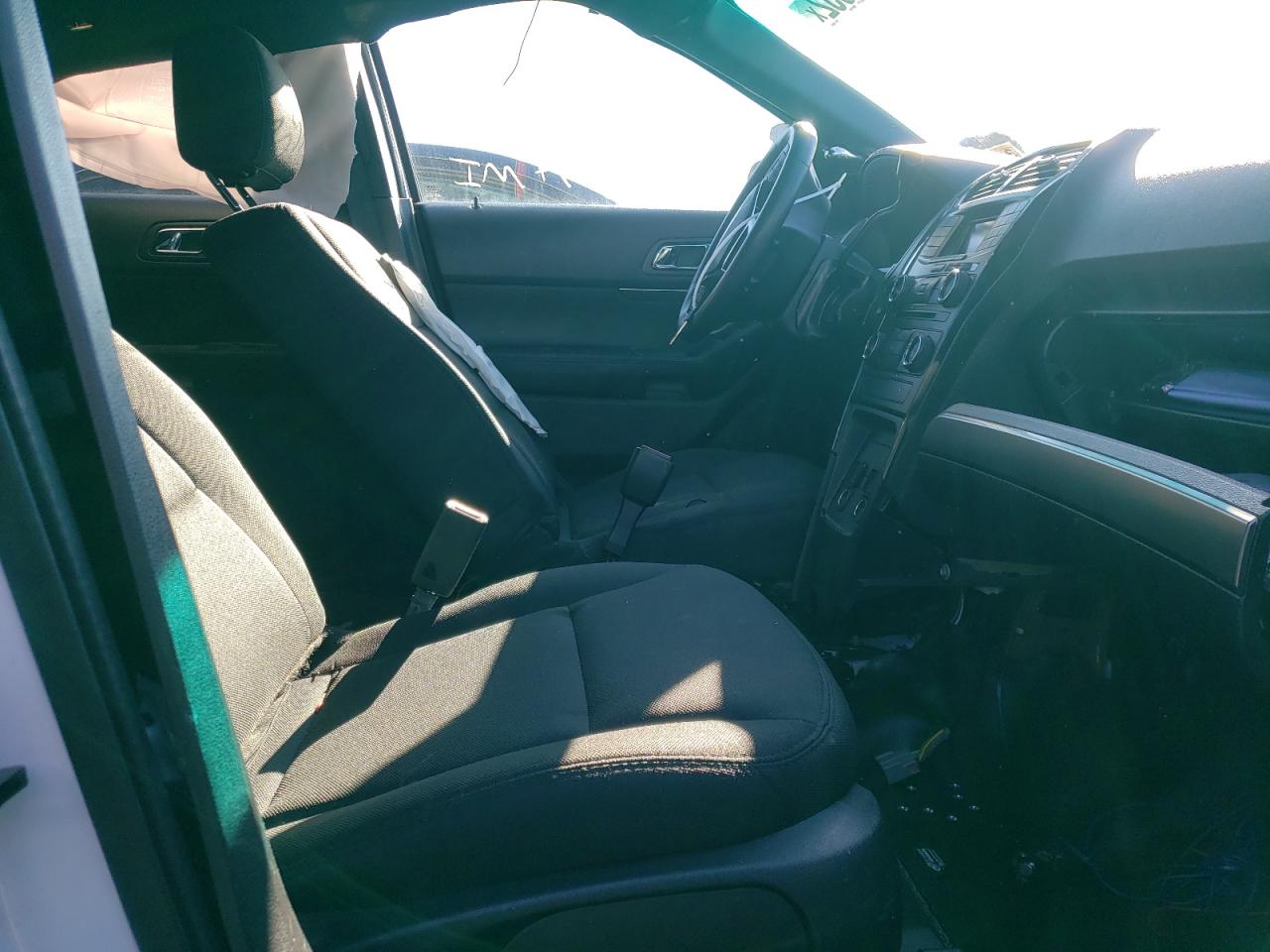 Photo 5 from auction – 2016 FORD EXPLORER P with VIN 1FM5K8ARXGGC60625