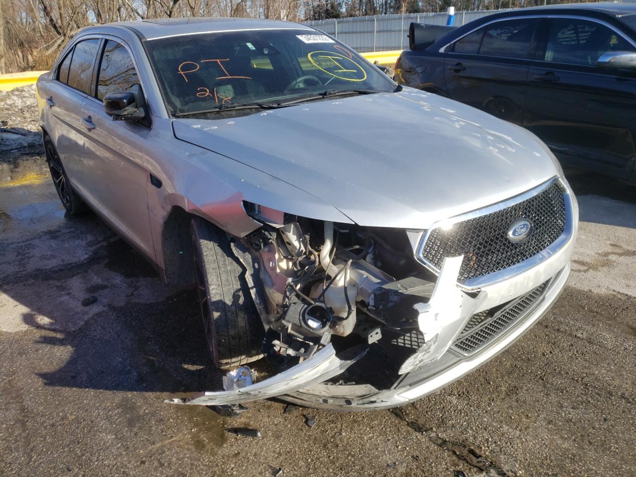 Photo 9 from auction – 2015 FORD TAURUS SHO with VIN 1FAHP2KT4FG118205