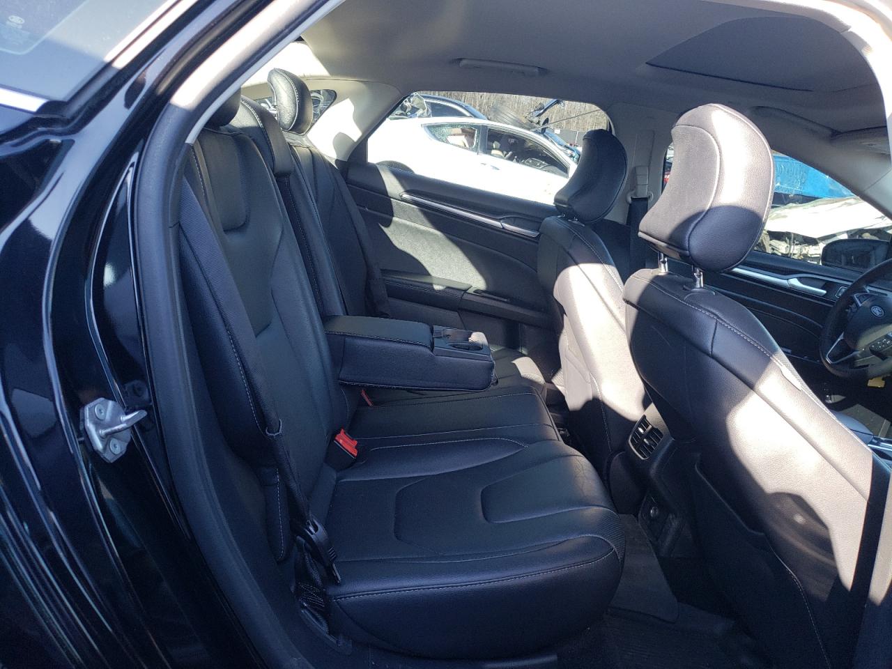 Photo 6 from auction – 2019 FORD FUSION TIT with VIN 3FA6P0RU0KR128534
