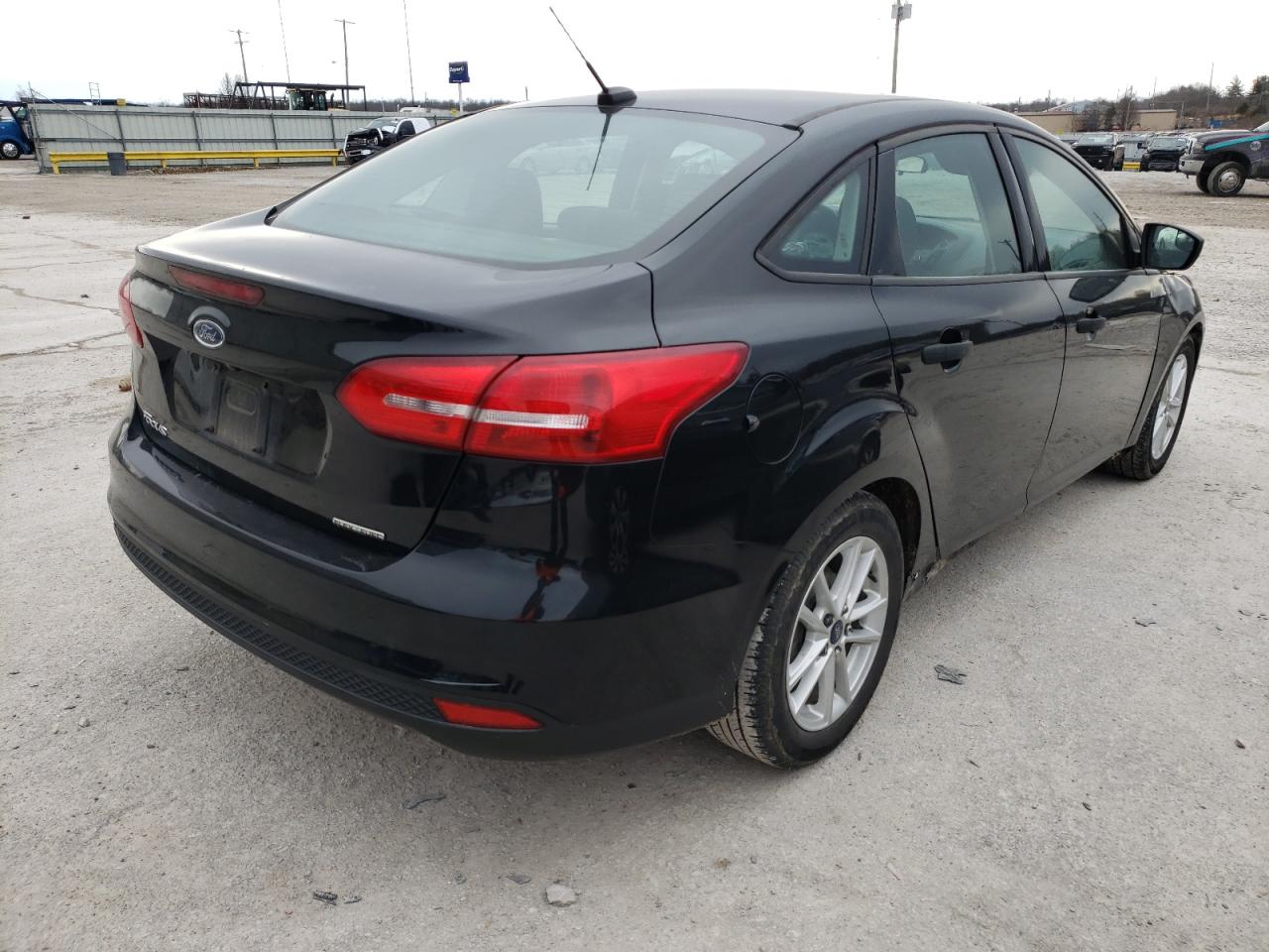 Photo 4 from auction – 2016 FORD FOCUS S with VIN 1FADP3E24GL287723