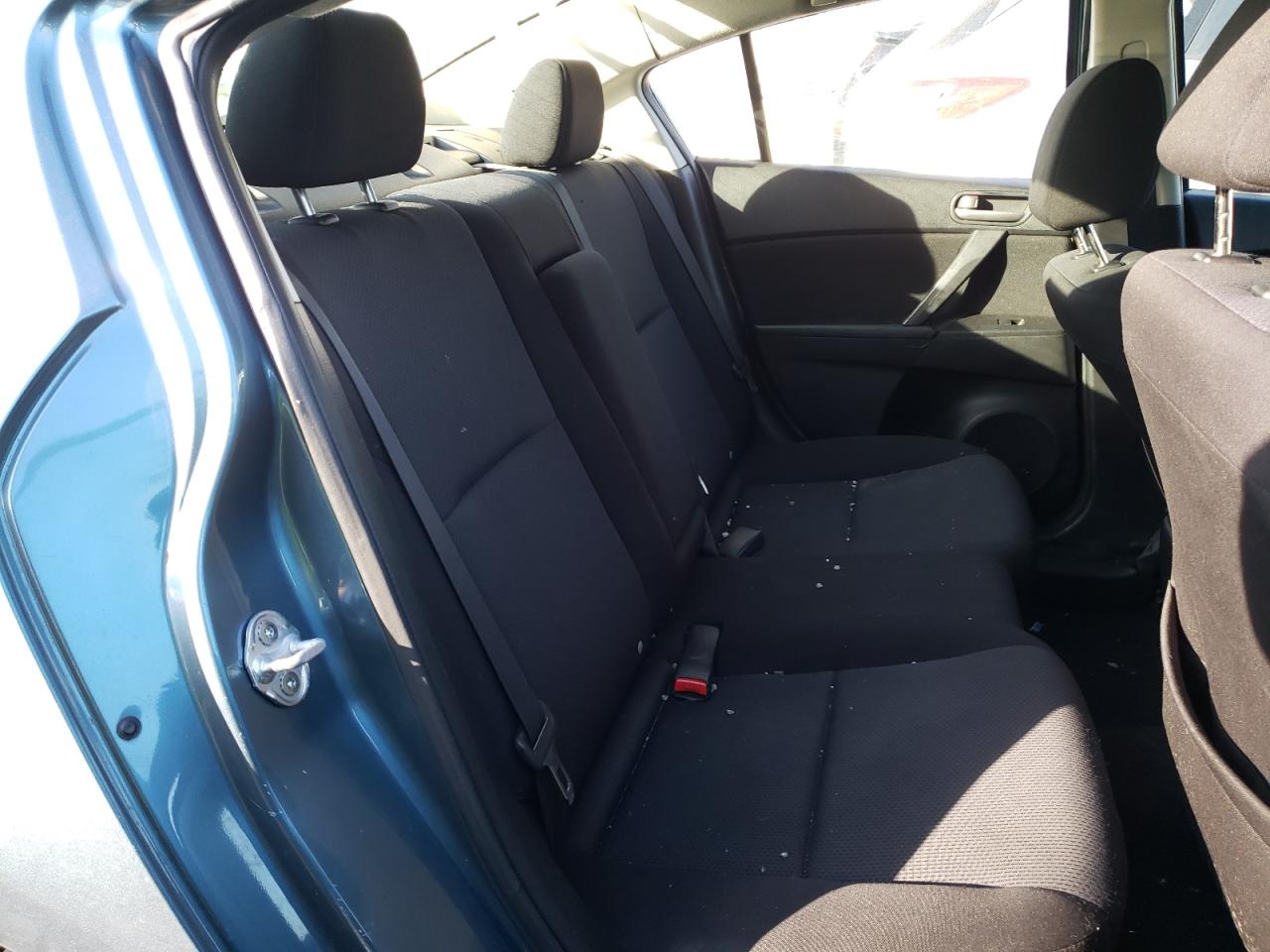 Photo 6 from auction – 2011 MAZDA 3 I with VIN JM1BL1VG1B1461202